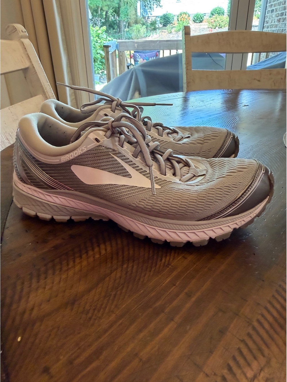 Brooks Ghost 10 Women’s Size 11 B Gray Running Shoes Athletic Sneakers